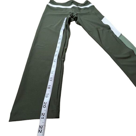 Marika Women's Cropped Leggings Olive with White Stripe Leg Detail Size Medium - Picture 4 of 8